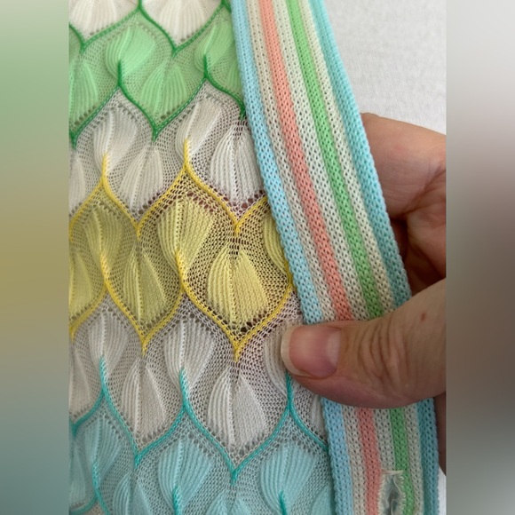 Fabulous 70s Vintage Sleeveless V-Neck Sundress! Fits like an XS - by Bleeker St - Picture 7 of 15